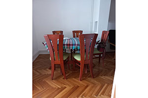 Spratna kuća od 148kvm na Margitskom naselju (Staklenik), na placu od 341 kvm.