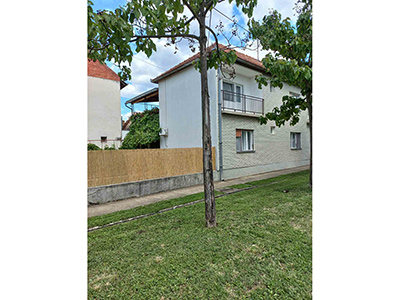 Spratna kuća, III zona, površine 280m2 na parceli od 259m2
