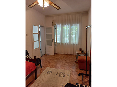 Spratna kuća, III zona, površine 280m2 na parceli od 259m2