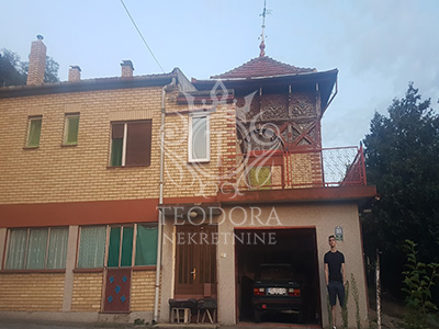 Na prodaju deo vile u površini od 127m2 na vršačkom bregu koja ima veliku istorijsku vrednost.