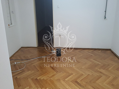 Na prodaju deo vile u površini od 127m2 na vršačkom bregu koja ima veliku istorijsku vrednost.