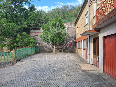 Na prodaju deo vile u površini od 127m2 na vršačkom bregu koja ima veliku istorijsku vrednost.