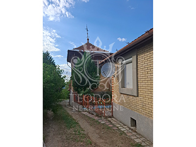 Na prodaju deo vile u površini od 127m2 na vršačkom bregu koja ima veliku istorijsku vrednost.