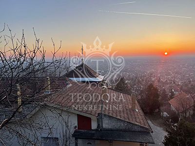 Na prodaju deo vile u površini od 127m2 na vršačkom bregu koja ima veliku istorijsku vrednost.