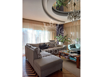 LUX spratna kuća, IV zona, Vršac, površine u osnovi 129m2, sa podrumom i garažom…