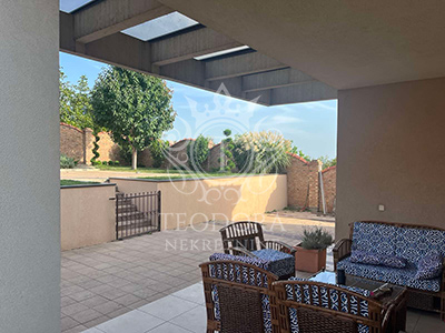 LUX spratna kuća, IV zona, Vršac, površine u osnovi 129m2, sa podrumom i garažom…