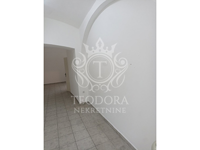  Najam LOKALA, centar grada, 75m2 u jednoj od najprometnijih ulica u gradu.